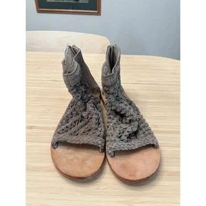 Sandalias botín de gamuza tejida Free People Island Cruiser gris topo talla 38 - Imagen 1 de 9