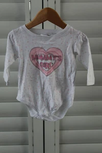 π« SIZE 0 TINY LITTLE WONDERS MUMMYS GIRL WHITE PINK ONE PIECE LONG SLEEVE - Picture 1 of 4