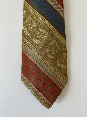 Corbata para hombre Wembley corbata poliéster dorado rojo azul a rayas geométrica 58" Foto 1 de 4