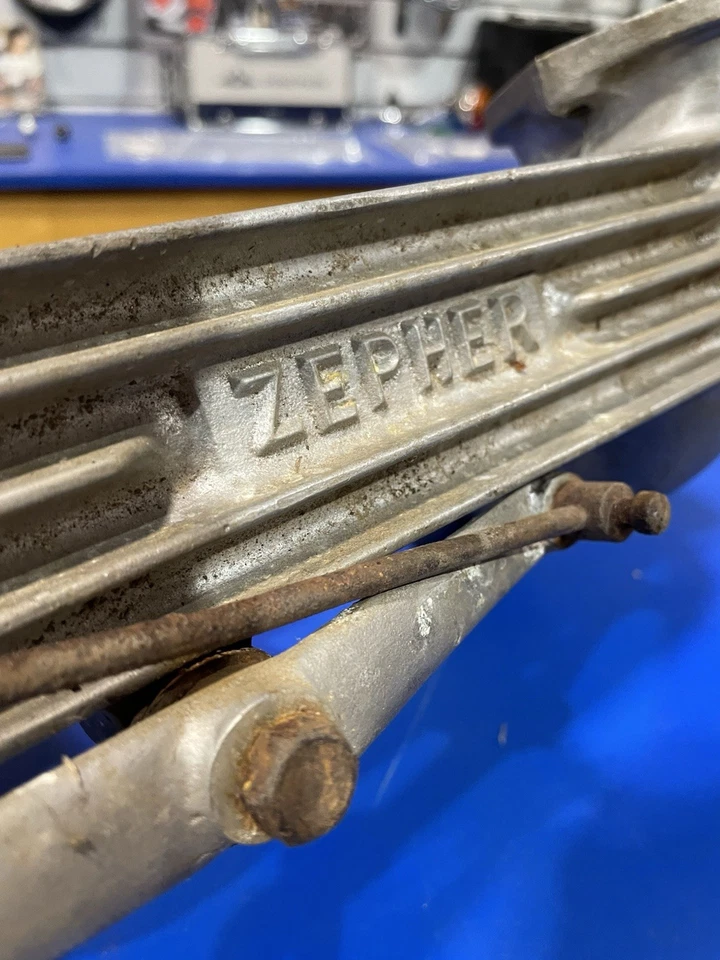 Colector de admisión doble tiro descendente Zepher original modelo A Ford Flathead 1928-1931 Foto 1 de 4