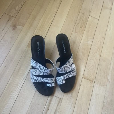 Sandalia Donald Pliner Clarisa Talla 8.5 Tacón Gatito Mula Tostado Pitón Punta Lazo Foto 1 de 4