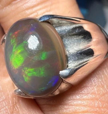 ANEL DECORATIVO MASCULINO PRATA ESTERLINA 0,925 OPALA PRETA NÃO TRATADA 5 QUILATES TAMANHO 10,5, 7GR - Imagem 1 de 4