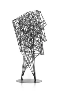 Moderna obra de arte abstracta de acero acabado soldado a mano mate negro. Altura 80 cm. - Imagen 1 de 4
