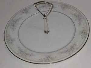 NORITAKE LEGENDARY SWEET LEILANI CHINA 10 1/2 ROUND SERVER PLATE W/HANDLE - Picture 1 of 15