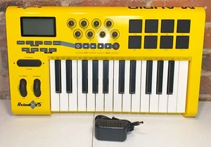 M-Audio Axiom 25 Limited Yellow Special Edition USB MIDI Controller Keyboard - Picture 1 of 4