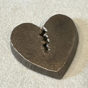 Vtg Signed Al Leon Wilson Metal Sculpture Rochester NY 1970 Broken Heart 3” - Picture 1 of 6