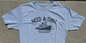 Humorvolles hellblaues Gay T-Shirt „Need A Tug?“ Größe L - Bild 1 von 3