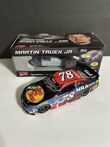 Martin Truex Jr  2016 Bass Pro Shops NRA Museum 1/24 Autographed #78