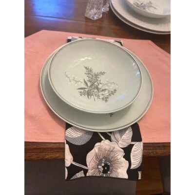 VTG LADY EMPIRE PERMACAL 10" DINNER 4 PLATES 5 BOWLS GREEN LILLY VALLEY COTTAGE - Image 1 of 4