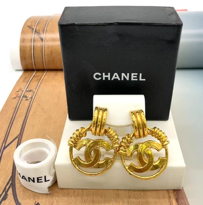 Auténticos pendientes Chanel Coco Mark 32,5 g 94P con caja SK060496 Foto 1 de 4