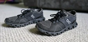 Zapato para correr On Cloud X negro/asfalto para mujer talla 6,5 - Imagen 1 de 7