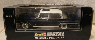 1/18 Revell Mercedes-Benz 300 SE, Rare, Beautiful Piece, USED, See Description!! - Image 1 of 4