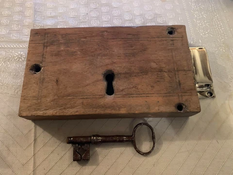 One Complete Reclaimed Antique Wooden Georgian Door Lock With Key & Keep (EBZ80) Cover