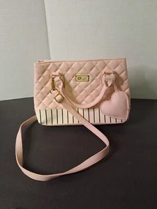 NWOT Luv Betsey by Betsey Johnson Pink Heart Shoulder Bag - Picture 1 of 11