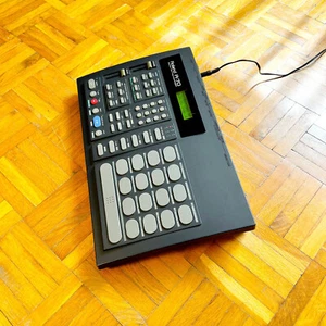 Roland R-70 Human Rhythm Composer (Japan, 1990) super cool vintage drum machine! - Bild 1 von 10