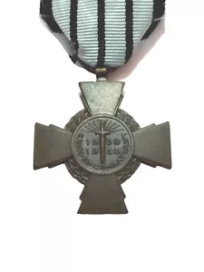 Croix du Combattant 1939-1940 Vichy Refrappe de qualité - Foto 1 di 2
