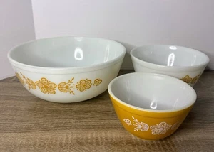 Juego de 3 cuencos mezcladores vintage PRECIOSOS Pyrex Butterfly Gold #401 402 404 - Imagen 1 de 4