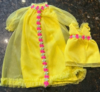 Traje de colección Mattel Francie Dreamy Duo #3450 Barbie Family Foto 1 de 4