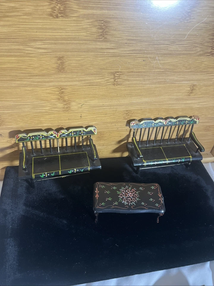 Mesa de 2 bancos Shackman para casa de muñecas muebles pintados a mano Japón Foto 1 de 4