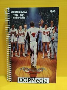 1990-91 CHICAGO BULLS Media Guide / Yearbook Michael Jordan Pippen 1990-1991