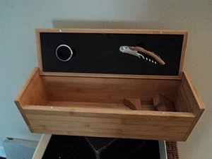 Weinkiste und Werkzeug aus Holz Neu - Bild 1 von 10