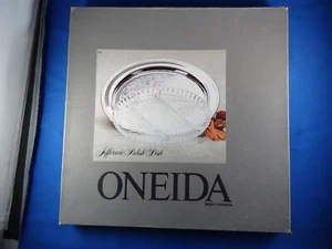 1989 Oneida Jefferson Relish Dish Glass Liner Round Silverplate  PLEASE READ - Picture 1 of 3