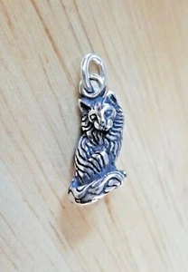 ¡Dije de gato de pelo largo y cola de plata esterlina pequeño 15x10 mm 3D! - Imagen 1 de 6