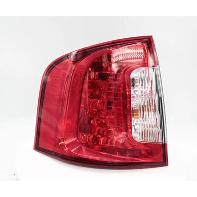 Luz trasera Ford Edge RL 2013 número de pieza - 166-02337AL Foto 1 de 4