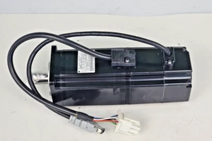 [NEW] YASKAWA SERVO MOTOR SGMAH-04AAA2C 400W - Picture 1 of 4