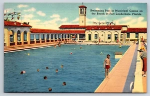 Piscina nel casinò comunale sulla spiaggia Fort Lauderdale, FL vintage cartolina - Foto 1 di 2