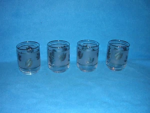Set of 4 VINTAGE Libbey Gold Leaf Glasses, Cocktail Tumbler 3"T & 2 1/4" W - Picture 1 of 4