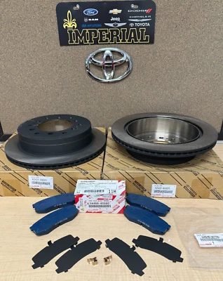 TOYOTA 4RUNNER 2003-2009 GENUINO NUEVO FABRICANTE DE EQUIPOS ORIGINALES ROTORES DE FRENO TRASERO KIT DE PASTILLAS Y CUÑAS Foto 1 de 4