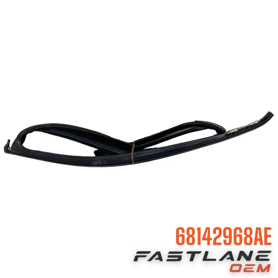 2017 - 2019 年 JEEP CHEROKEE WEATHERSTRIP - 门玻璃,右手全新原始设备制造商 68142968AE — 第 1/4 张图片