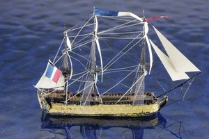 Le ´Ocean ,120 Kanonen Hersteller  GHQ 111a  ,1:1250 Schiffsmodell - Picture 1 of 6