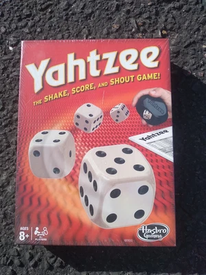 Hasbro Yahtzee Game Ages 8+ NEW - Image 1 of 4