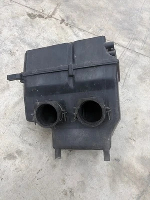 Yamaha VMax 500 Venture 600 VT SX XT XTC 700 XTR 97 98 99 00 01 Air Box Cleaner - Image 1 of 4