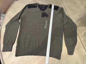 Guess Men's V Neck Sweater LARGE New With Tags Faux Leather Shoulder Color Cadet - Picture 1 of 4
