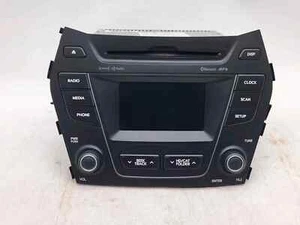 2013-2016 Hyundai Santa Fe Radio AM FM Audio Receiver CD Player OEM - Picture 1 of 7