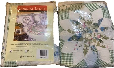 2 Vintage Country Estate Quilt Collection Green Lilly Standard Queen Pillowcases - Image 1 of 4