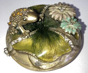 Cottage Core Frog Lilly Pad Mirror Jeweled 2.5" Magnetic Clasp Trinket Box - Picture 1 of 8