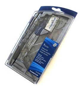 Staedtler Schulset Zirkel, Bleistift, Winkelmesser, Lineal, 2 Dreiecklineale Neu - Bild 1 von 1