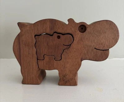 Quebra-cabeça hipopótamo com 2 bebês feito à mão madeira maciça animal 3 peças assinado pelo artista - Imagem 1 de 4