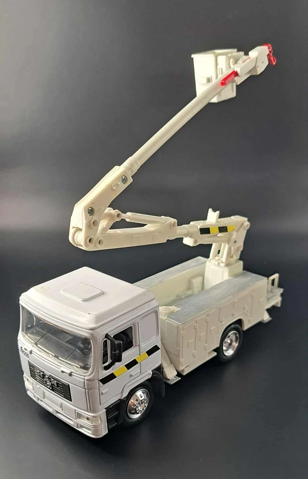 NEW RAY 15493 1/43 MAN F2000 CAMION ELEVATEUR PLATEFORME MOBILE 2000 LONGHAULER - Photo 1/4