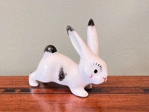 1930s Antique German Walter Bosse Metzler&Ortloff Porcelain Figurine Rabbit 2'' - Picture 1 of 7
