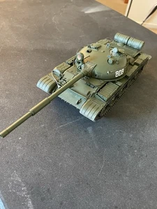 Gebauter Trumpeter 1/35 Soviet T-62 Main Battle Tank siehe Fotos - Bild 1 von 9