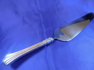 REED & BARTON 18TH CENTURY STERLING SILVER CAKE SERVER - VERY GOOD CONDITION - Picture 1 of 7