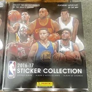 (3) Nuovo 2016-17 Panini NBA Basket 72 Pagine Sticker Album Collezione - Foto 1 di 6