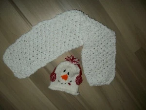 GIRLS  SNOWMAN SCARF & HAT SET   NEW !! SIZE 3-6 - Picture 1 of 1