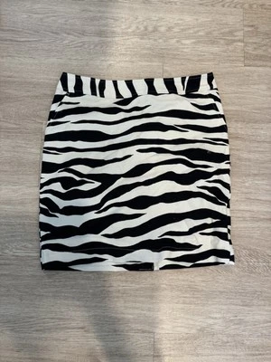 Falda para mujer Merona talla 8 blanca negra con estampado de cebra bolsillos cortados Foto 1 de 3