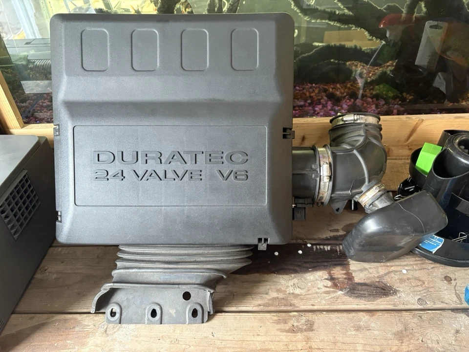 2009 FORD ESCAPE MERCURY MARINER 3.0L Air Intake Cleaner Filter Housing Box OEM - Image 1 of 4